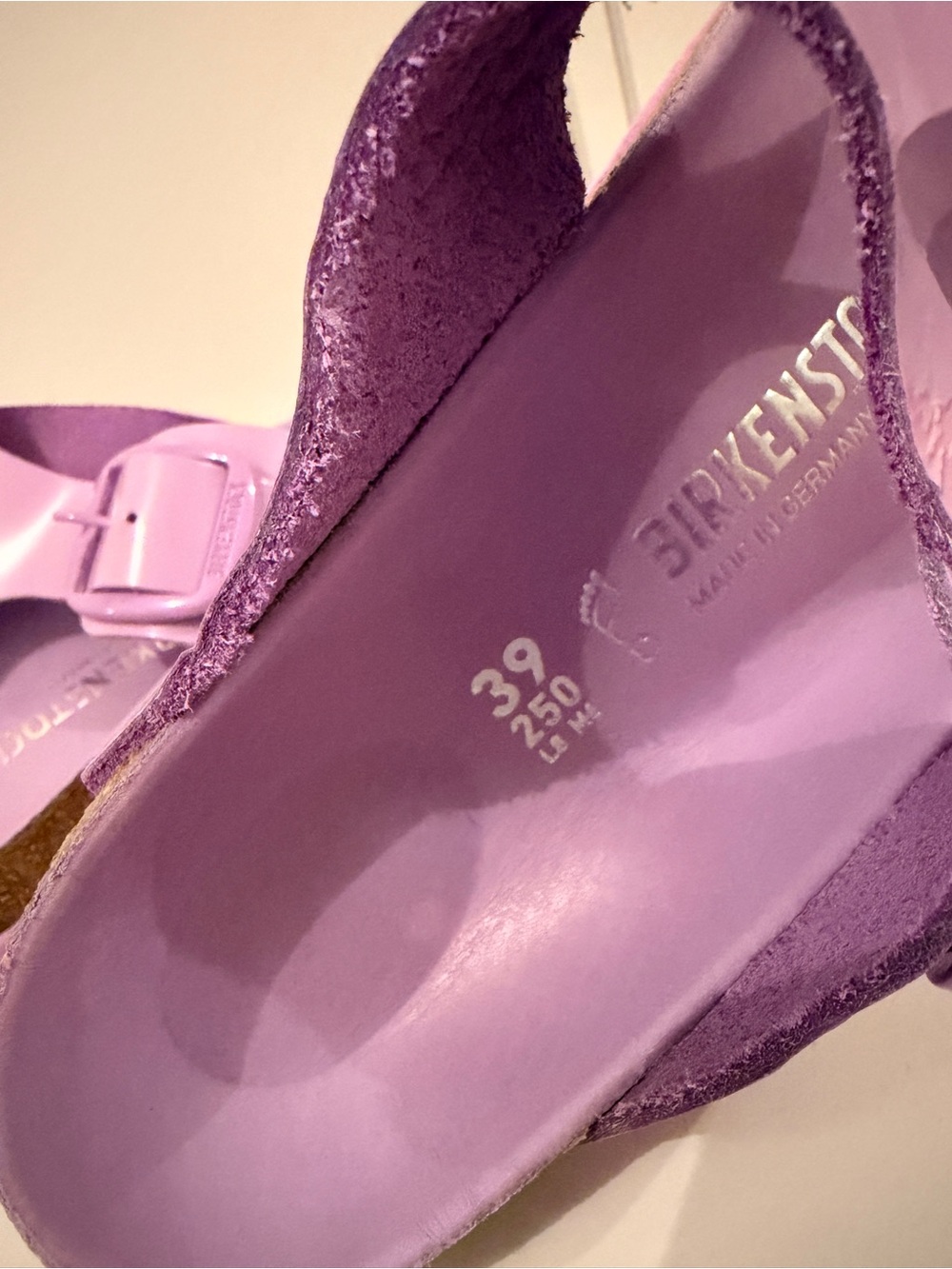 Lavender Gizah Birkenstock, size 39 - Picture 4 of 4